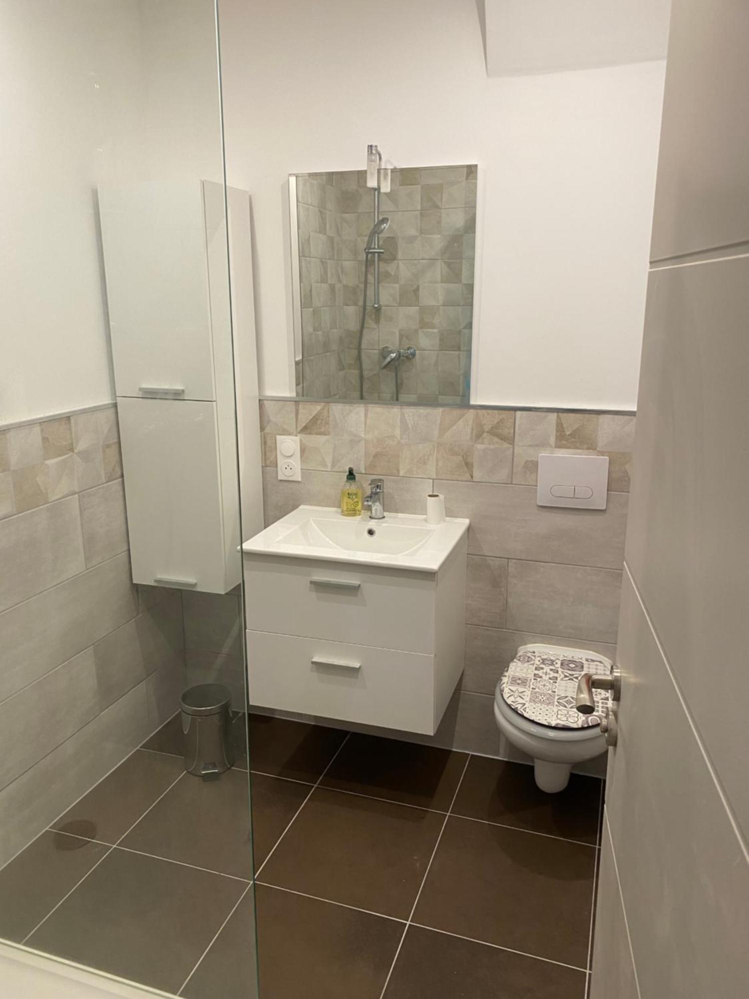 Appartement Climatise Sete - Rue Montmorency Екстер'єр фото